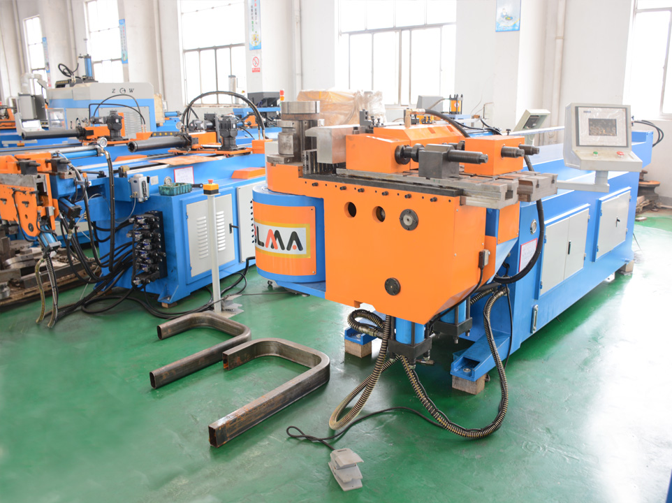 100NC Hydraulic Pipe Bending Machine deliver to Vietnam