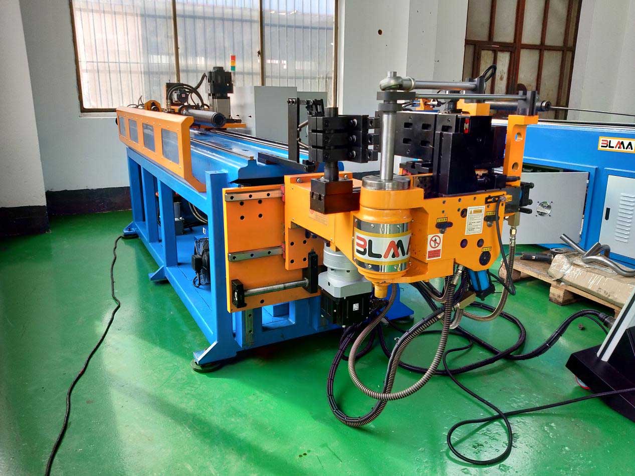 Customization Of DW38CNC-5A-3SV Pipe Bending Machine