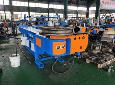 DW100NC pipe bender with large wheel die is exported to Turkey