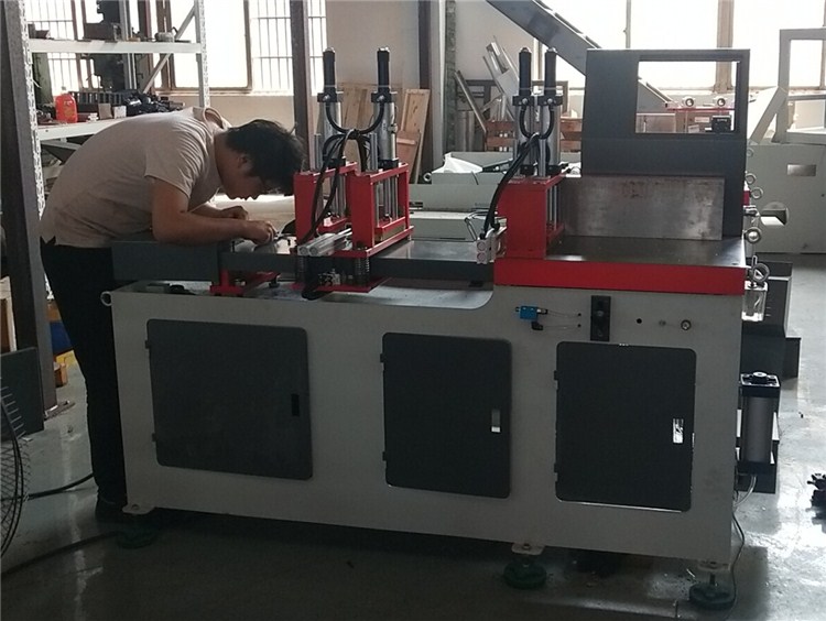 ZW450CNC aluminum cutting machine on delivery to Albanian customer